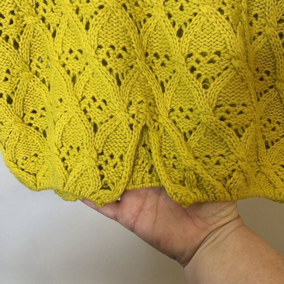 V Christina Womens Sweater XL Crochet Granny Cottage Core Dijon Yellow Floral - Picture 9 of 9